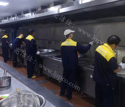 深圳酒店厨房油烟管道设备清洗方法(图1)