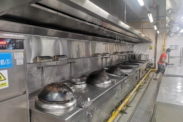 广州珠江啤酒食堂油烟管道清理(图3) 广州珠江啤酒食堂油烟管道清理(图3)