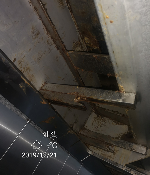 汕头学校厨房油烟机、油烟管道清洗(图3)